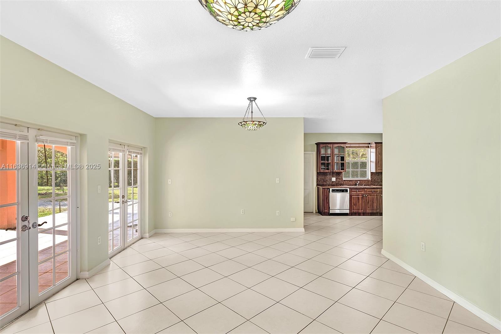 279 NW 119th Ave.