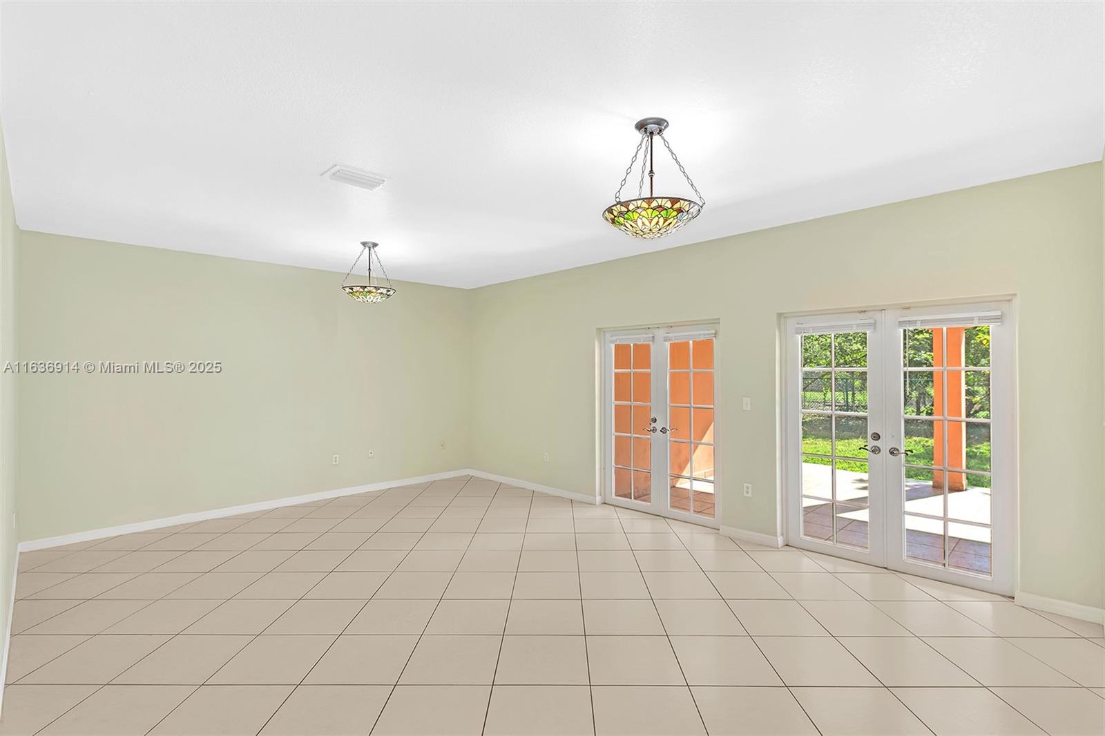 279 NW 119th Ave.