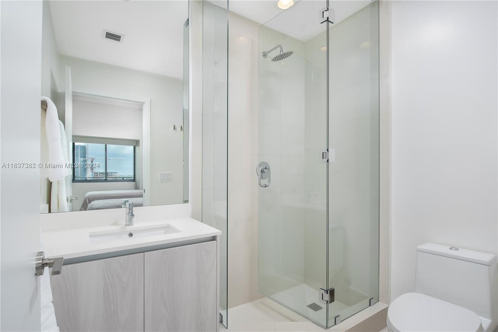 480 NE 31st St # 1604