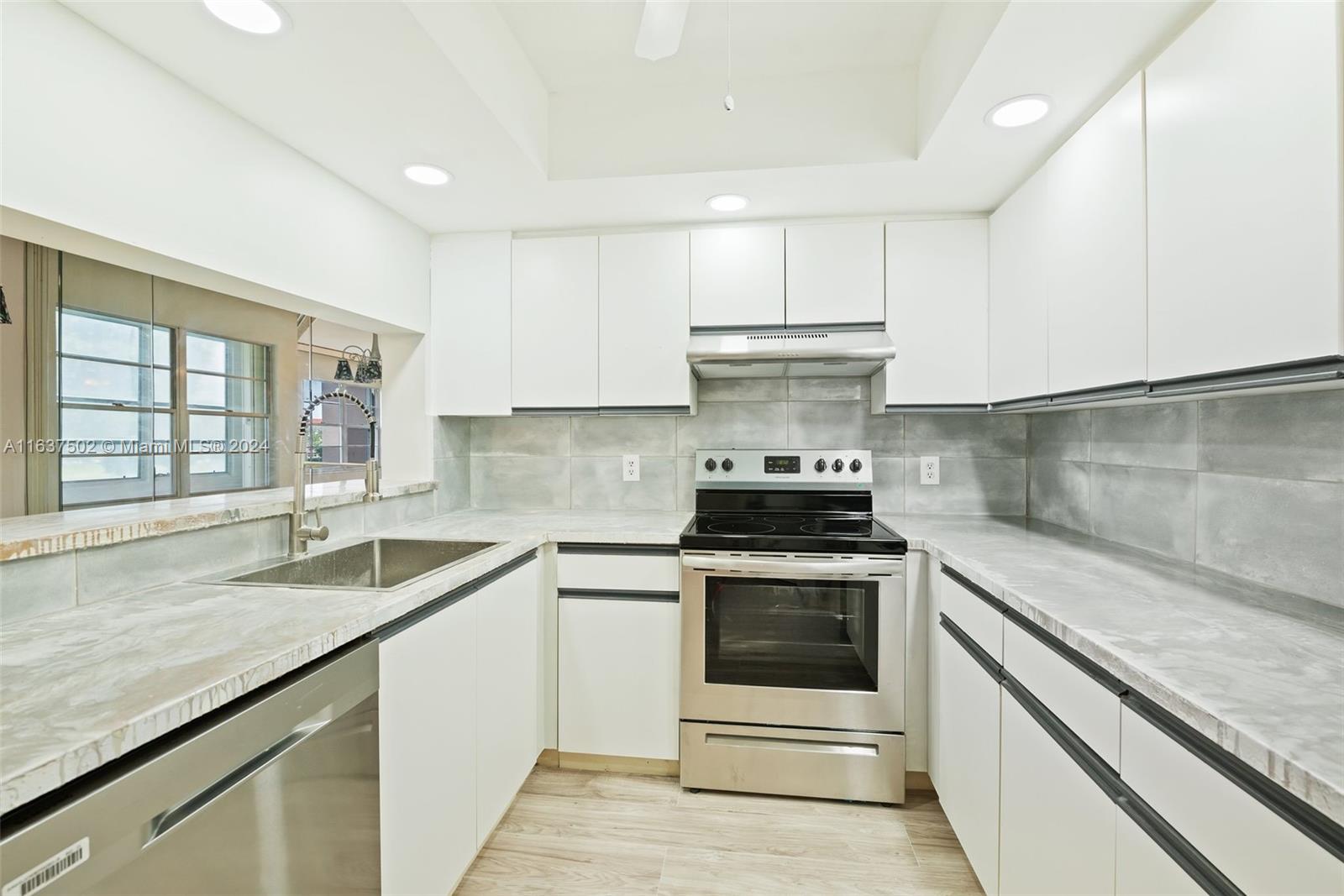700 SW 128th Ave # 302C