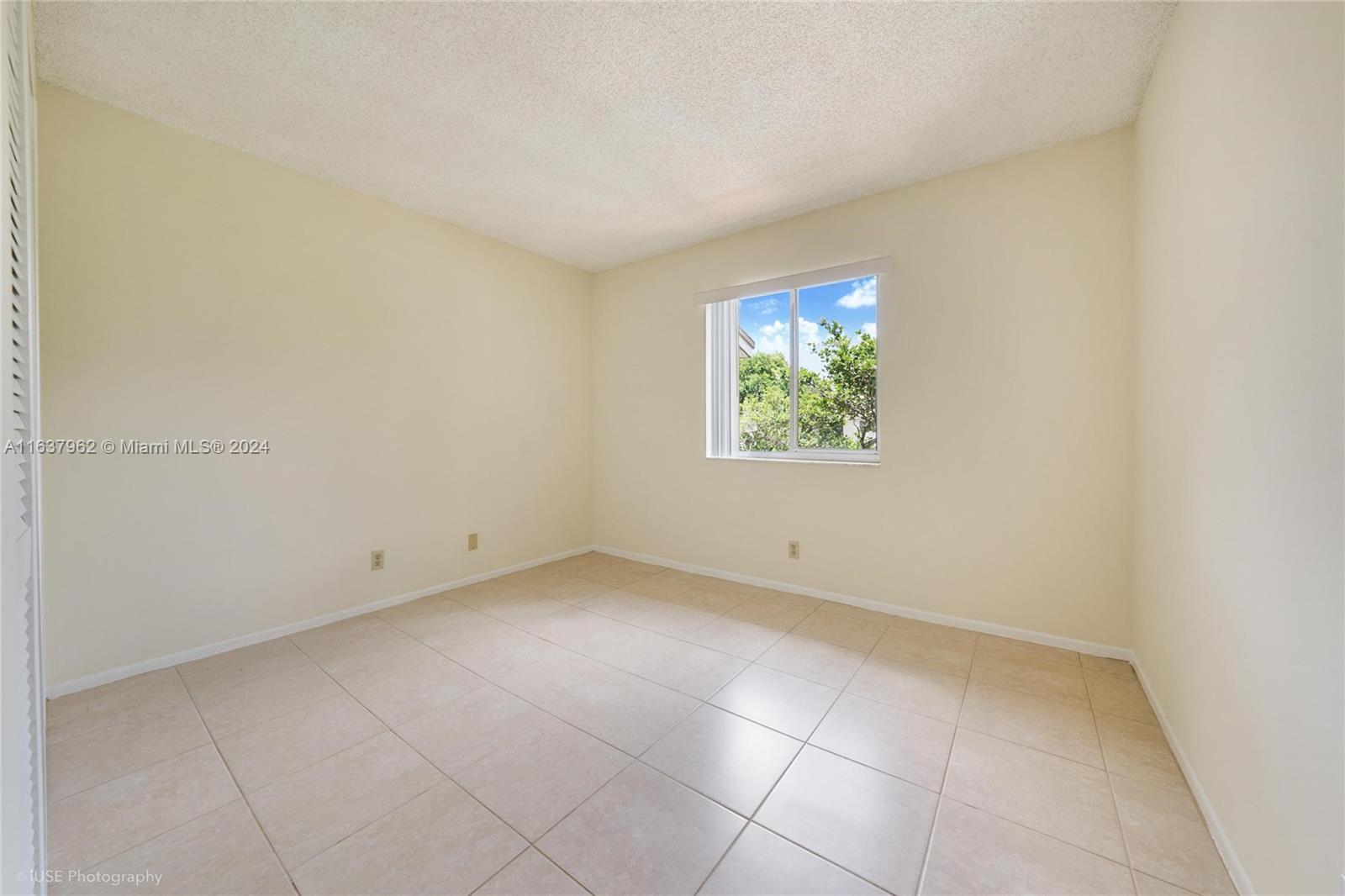 110 Gardens Dr # 202