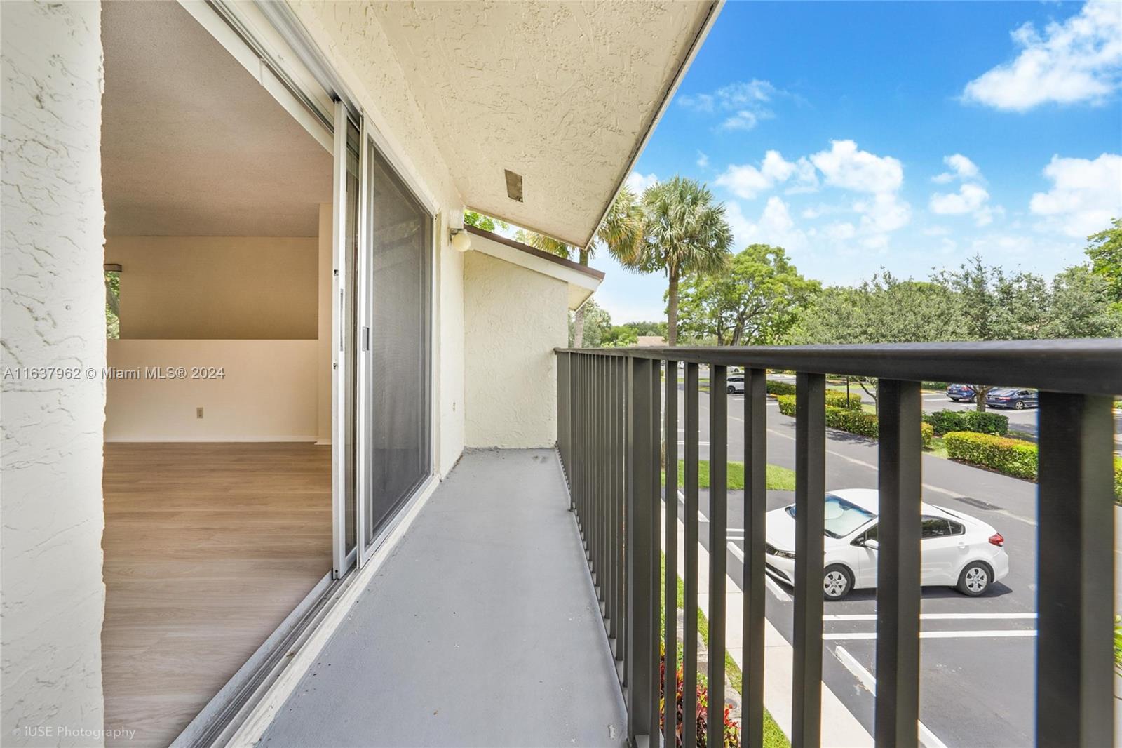 110 Gardens Dr # 202