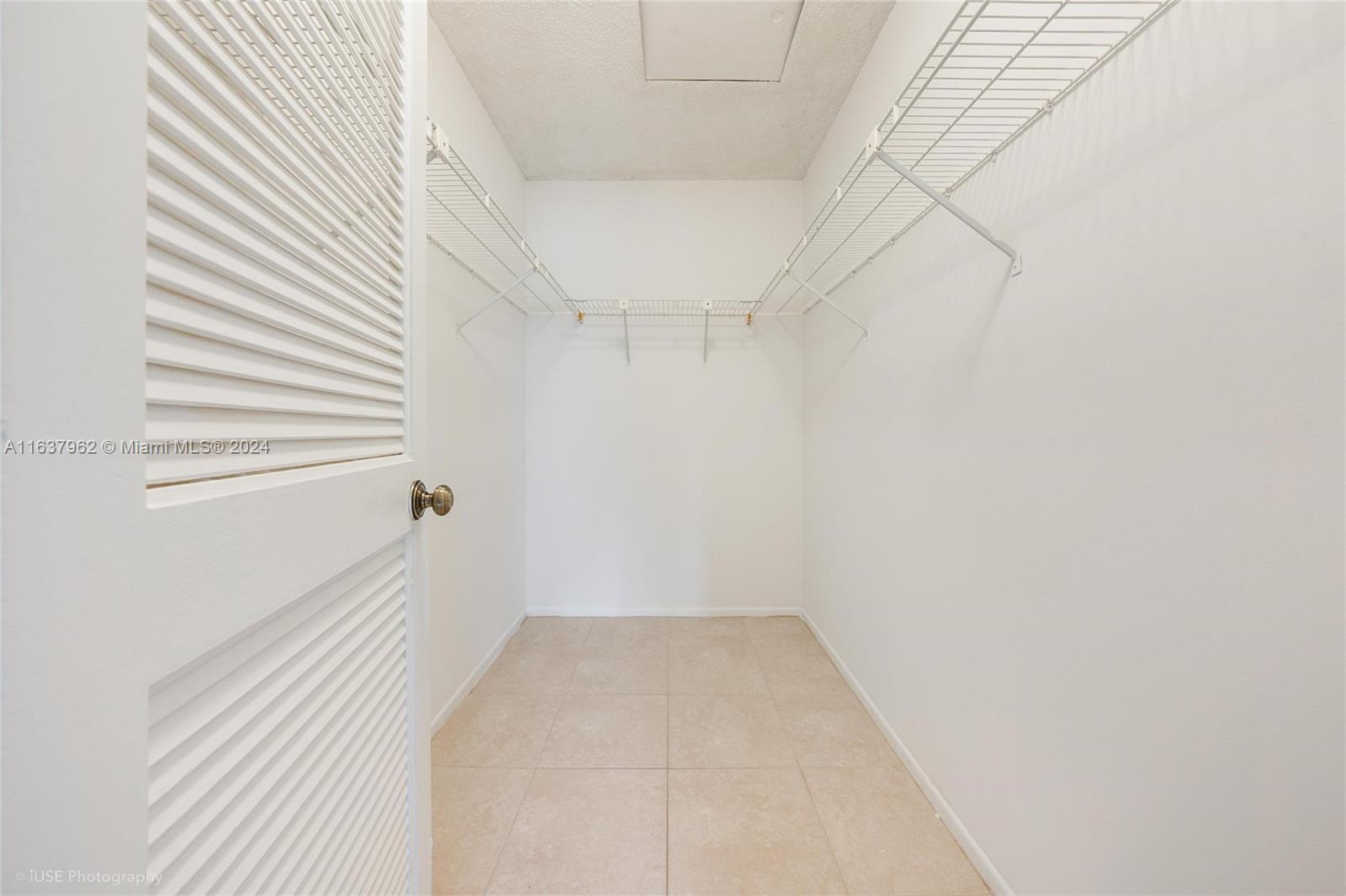 110 Gardens Dr # 202