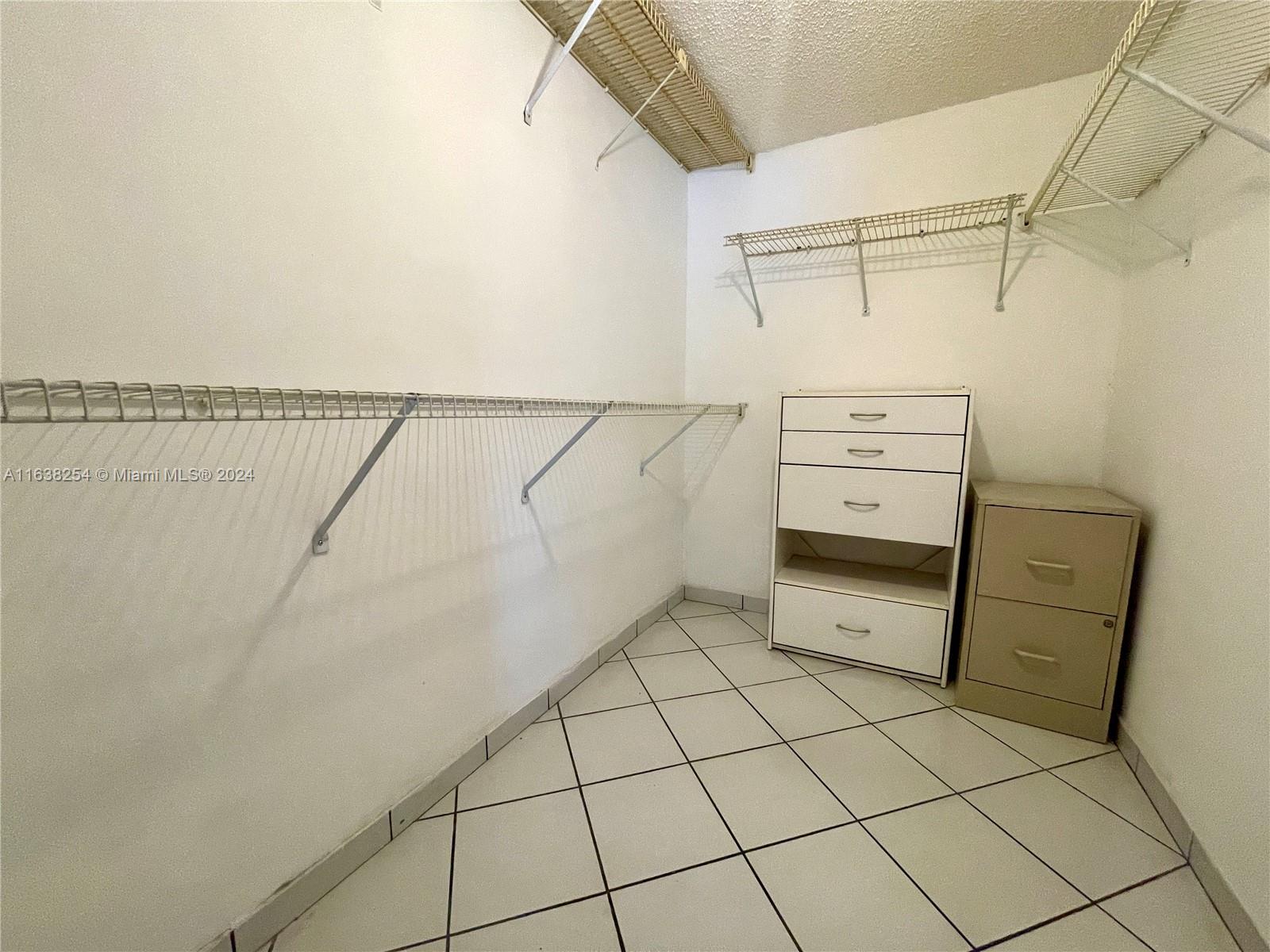 9040 SW 125th Ave # 206 Unit: D-206
