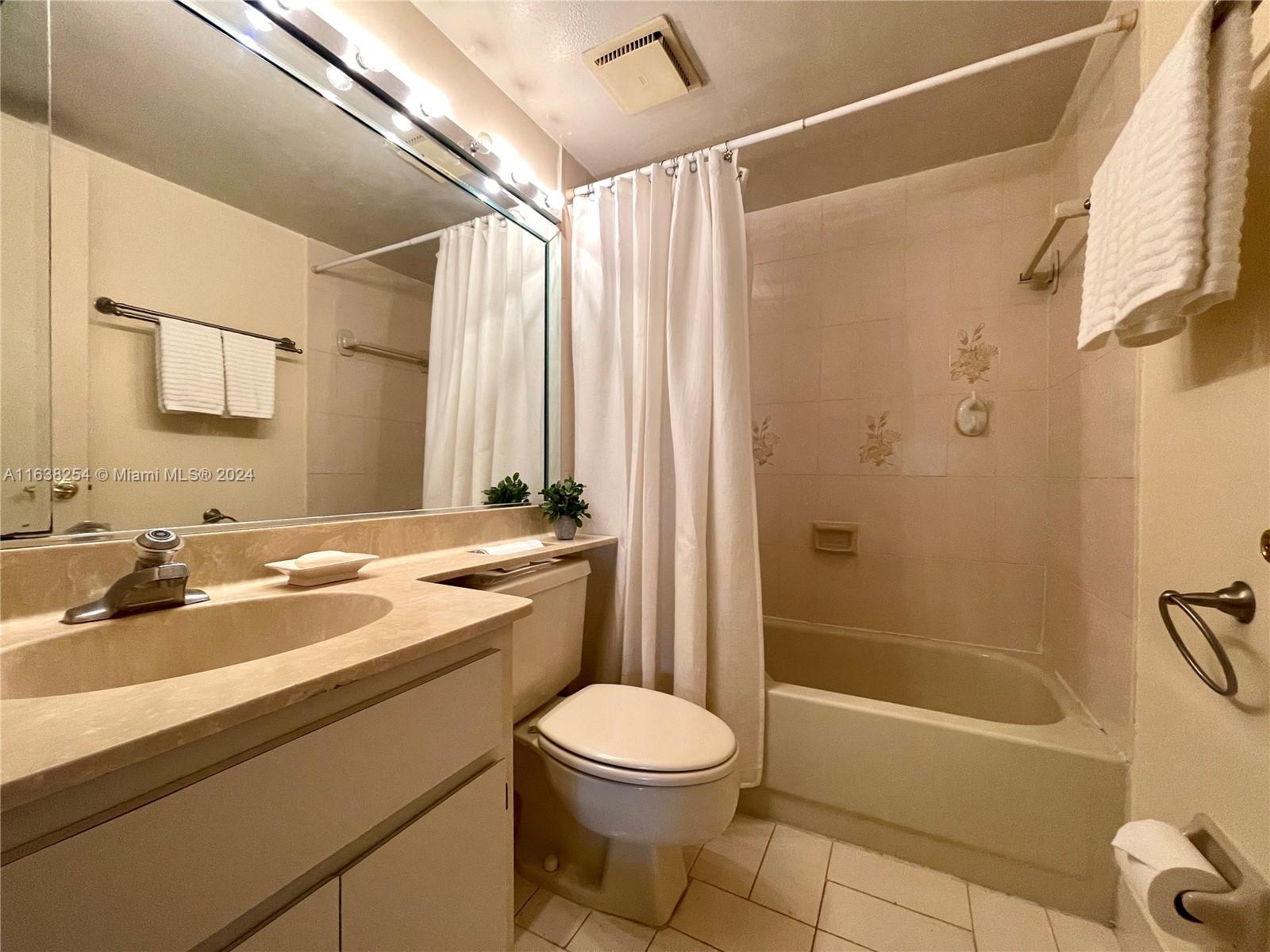 9040 SW 125th Ave # 206 Unit: D-206