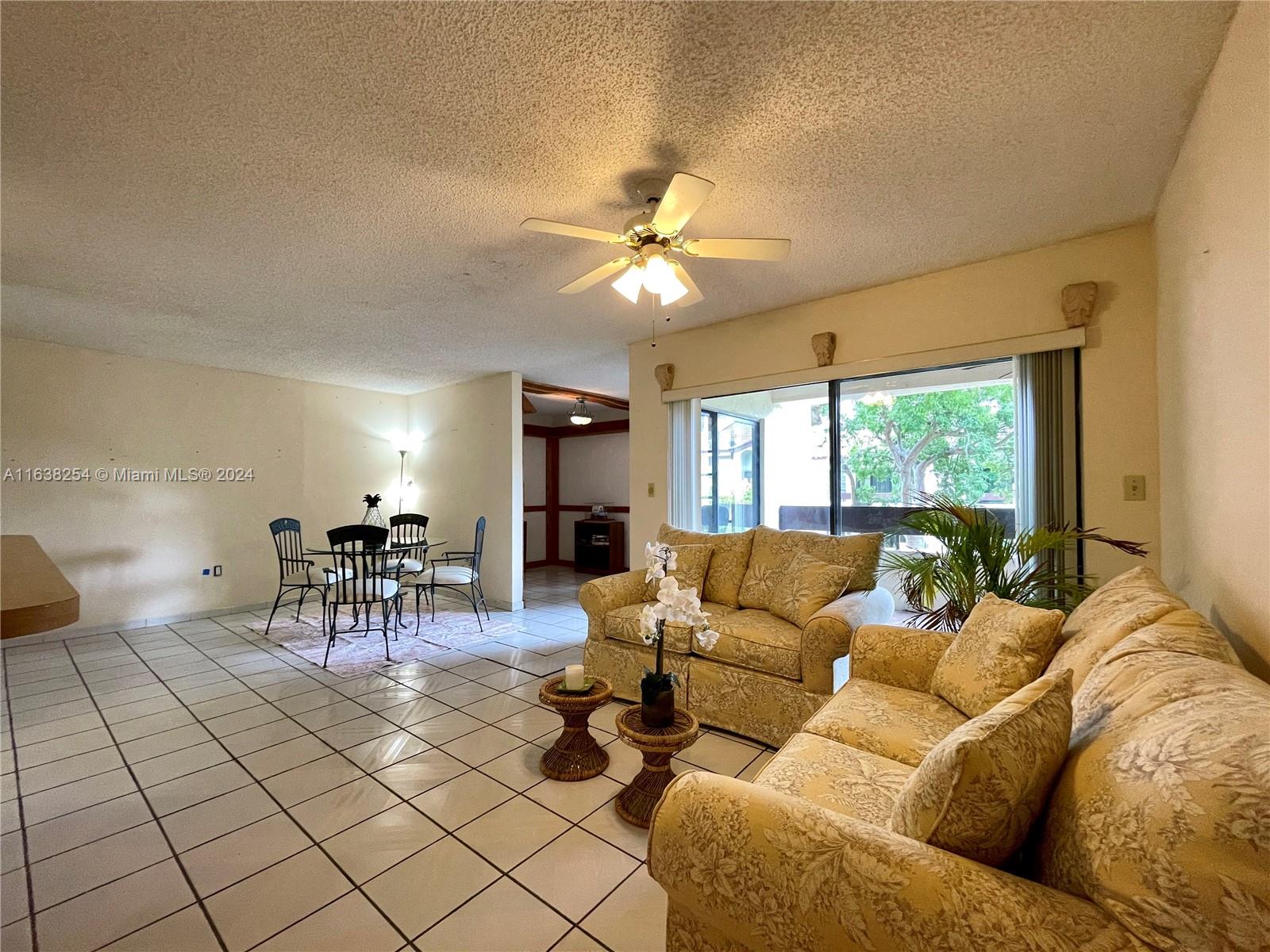 9040 SW 125th Ave # 206 Unit: D-206