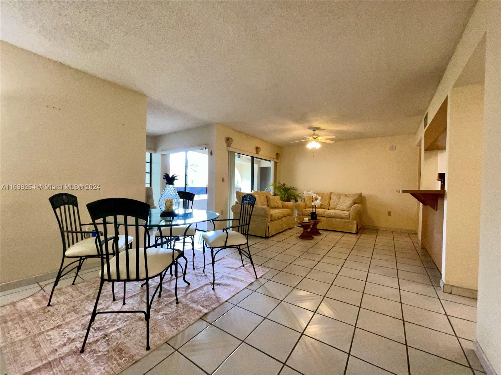 9040 SW 125th Ave # 206 Unit: D-206