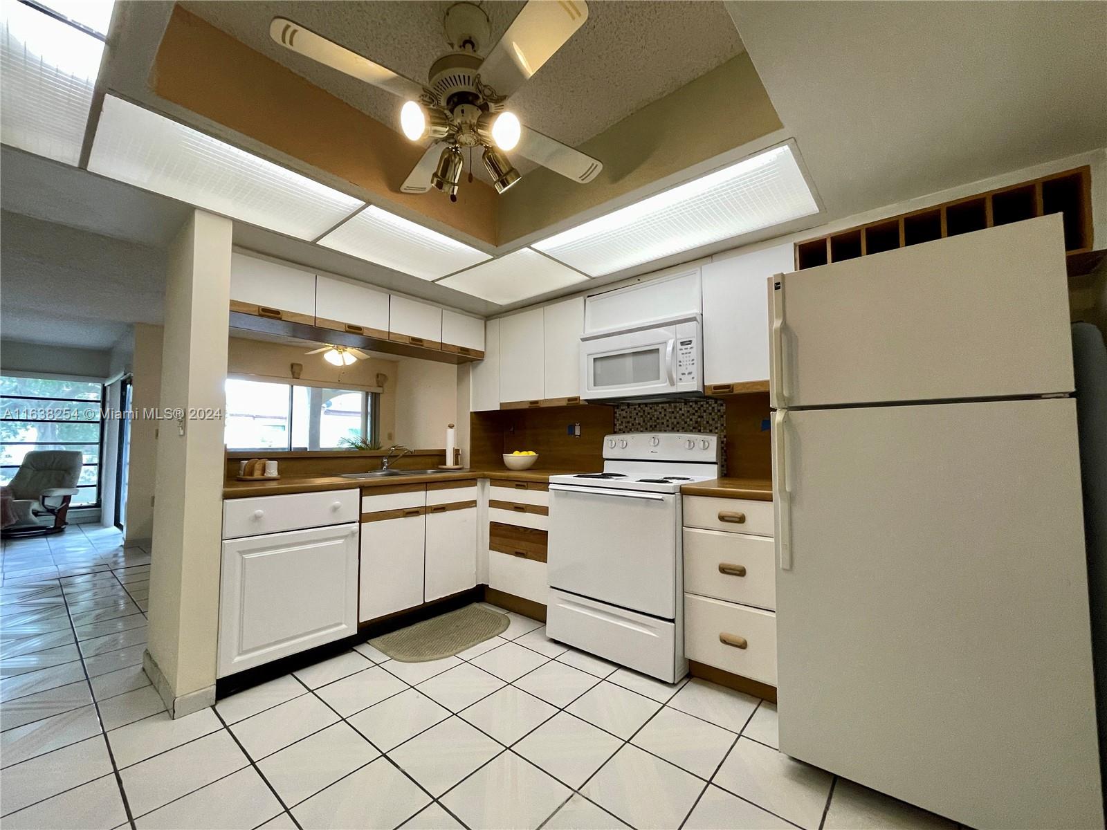 9040 SW 125th Ave # 206 Unit: D-206