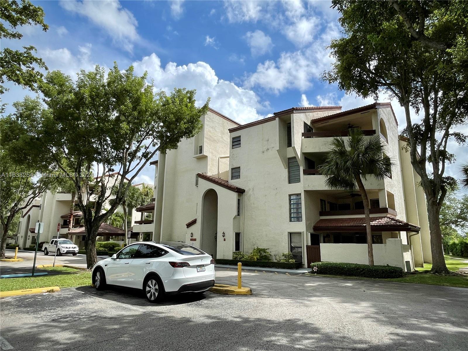 9040 SW 125th Ave # 206 Unit: D-206