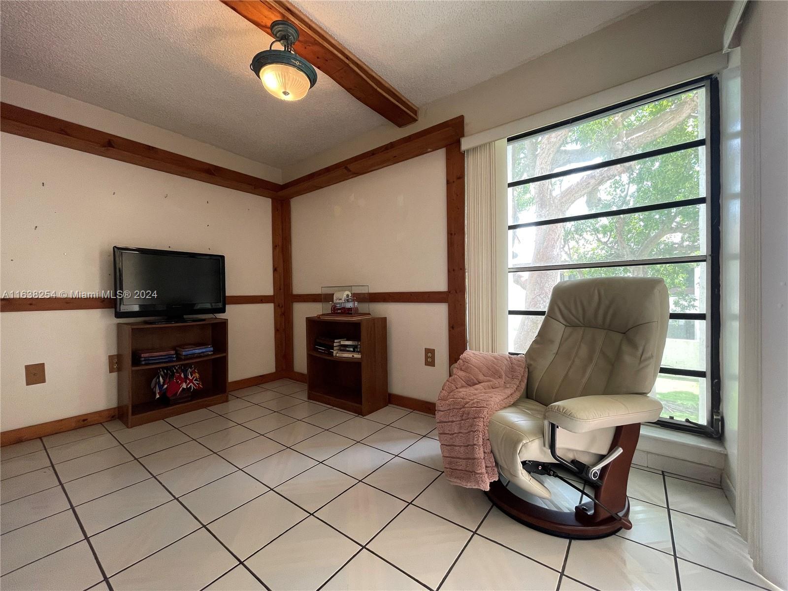 9040 SW 125th Ave # 206 Unit: D-206