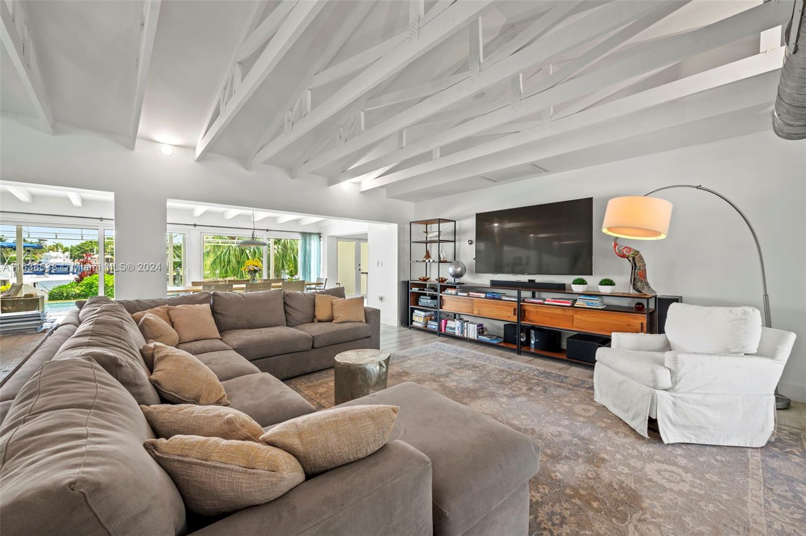1140 San Pedro Ave