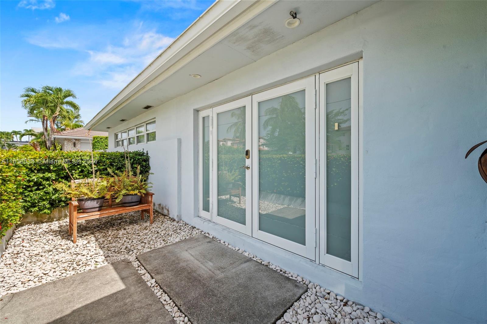 1140 San Pedro Ave