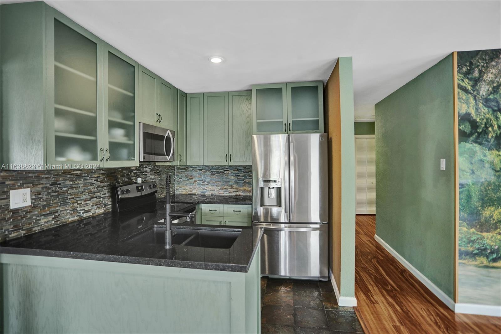 7245 S Waterway Dr # 7245