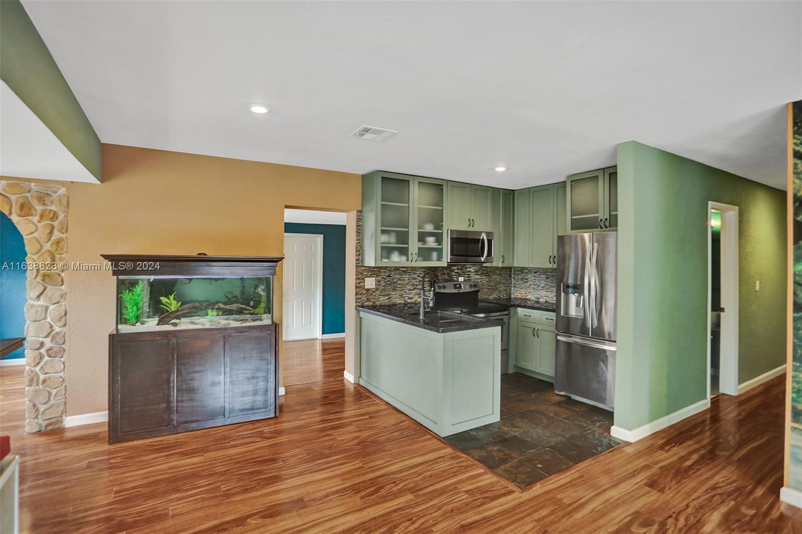 7245 S Waterway Dr # 7245