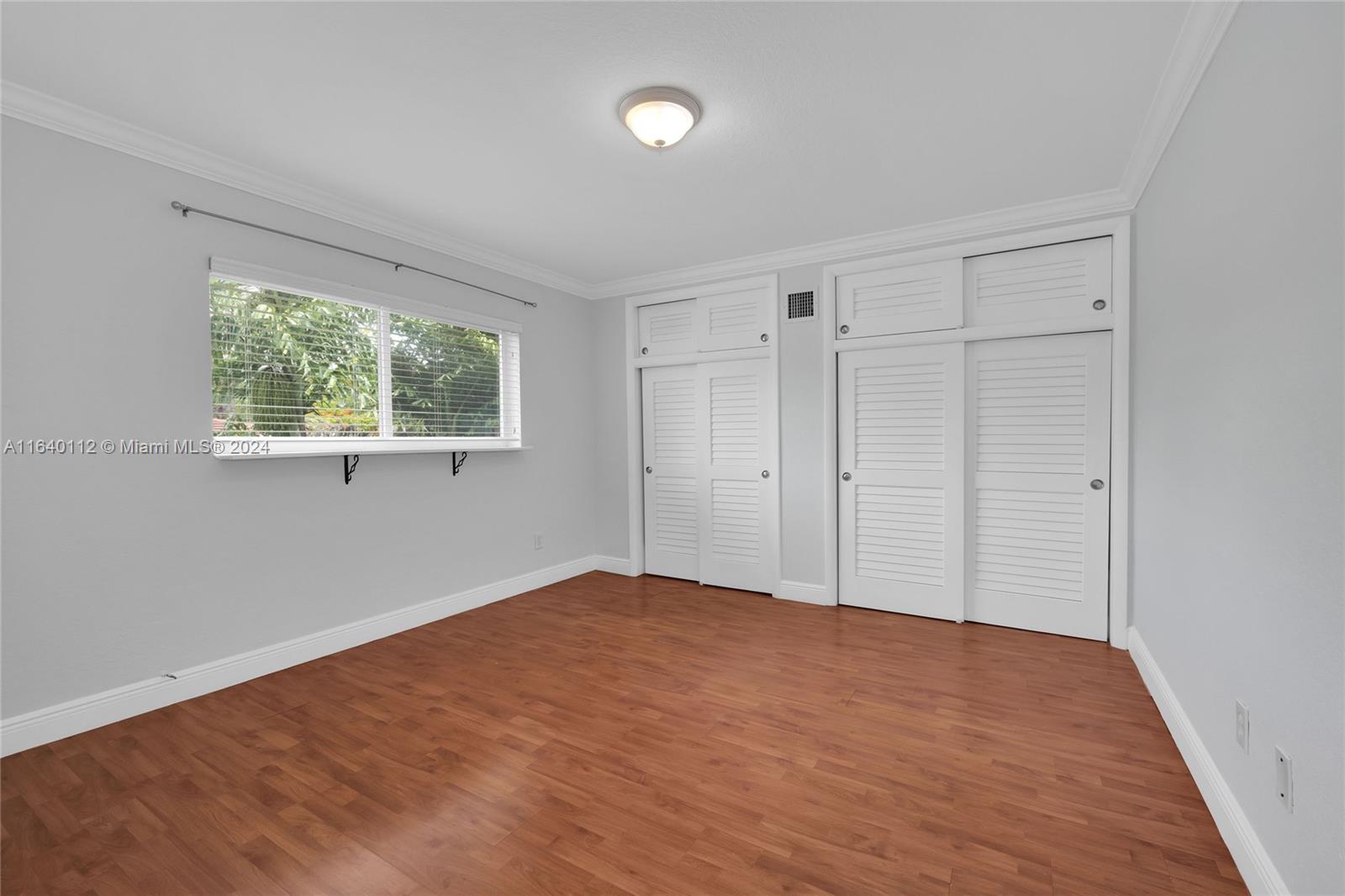 21 Edgewater Dr # 202