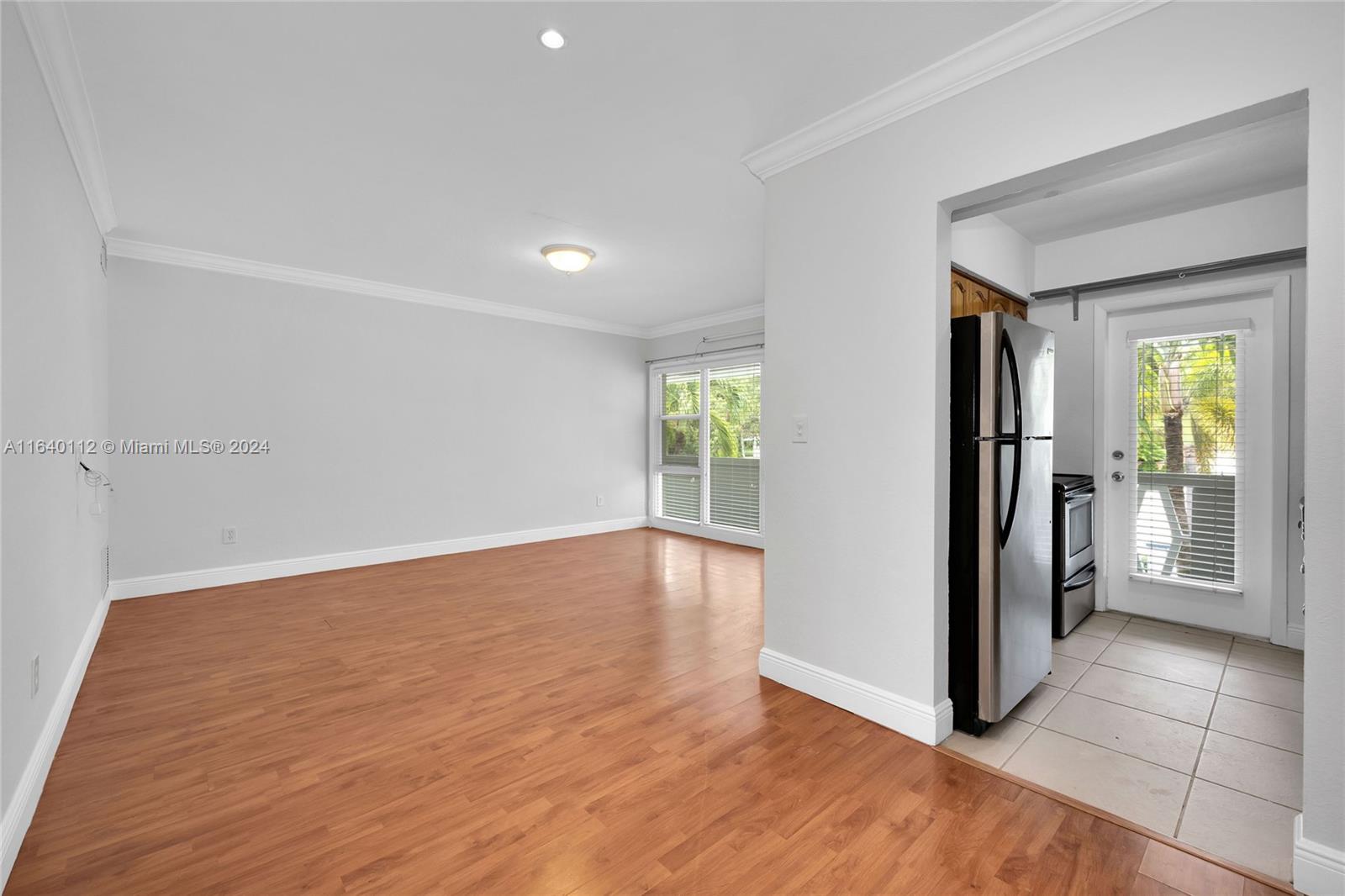 21 Edgewater Dr # 202