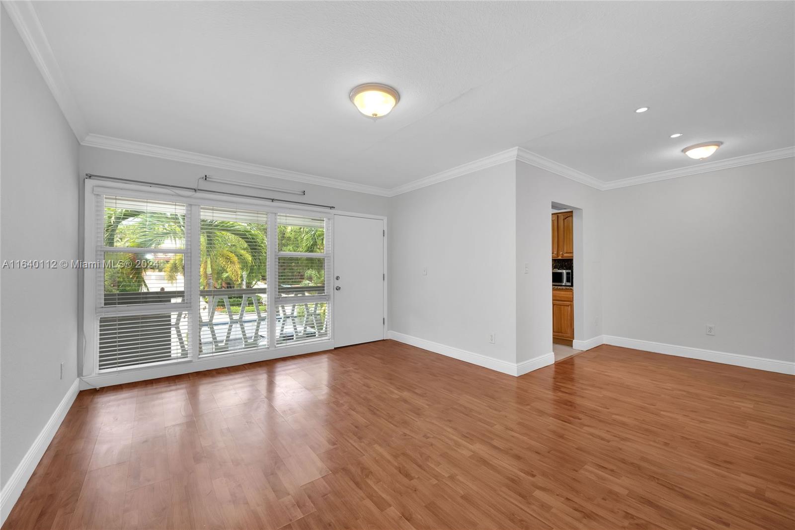 21 Edgewater Dr # 202