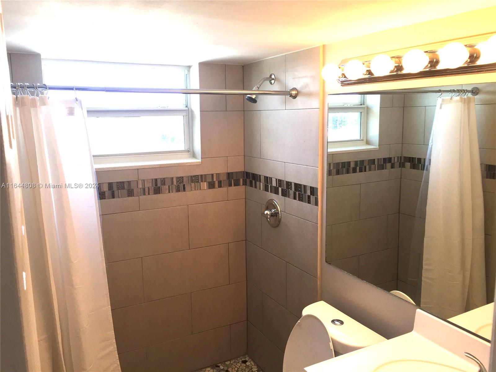 3075 NW 7th St # 401