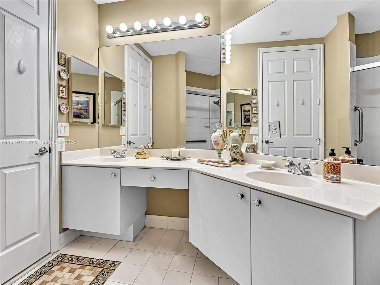 7907 E Exeter Blvd E # 102