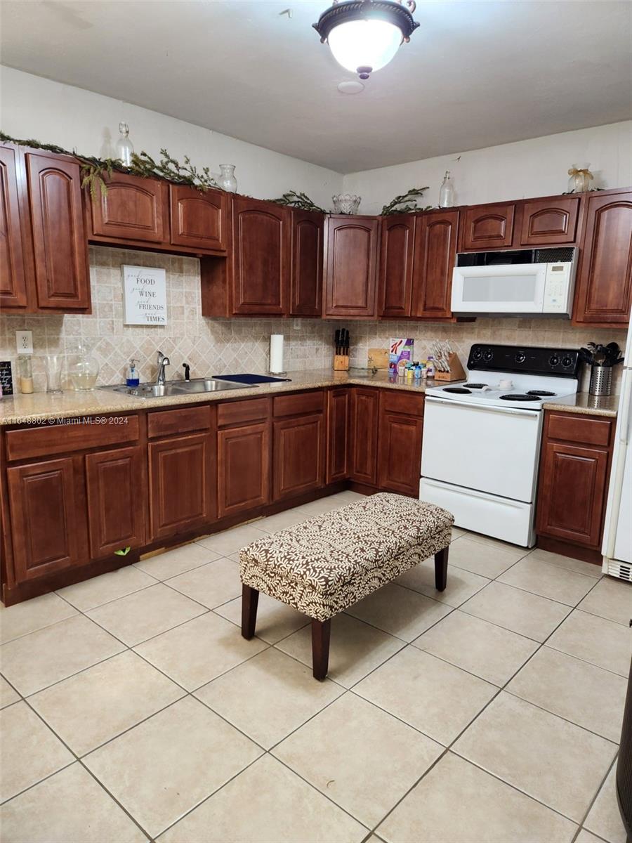 5840 SW 58th Ter
