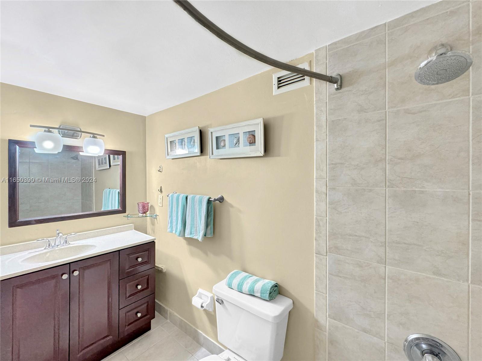 2899 Collins Ave # 1150