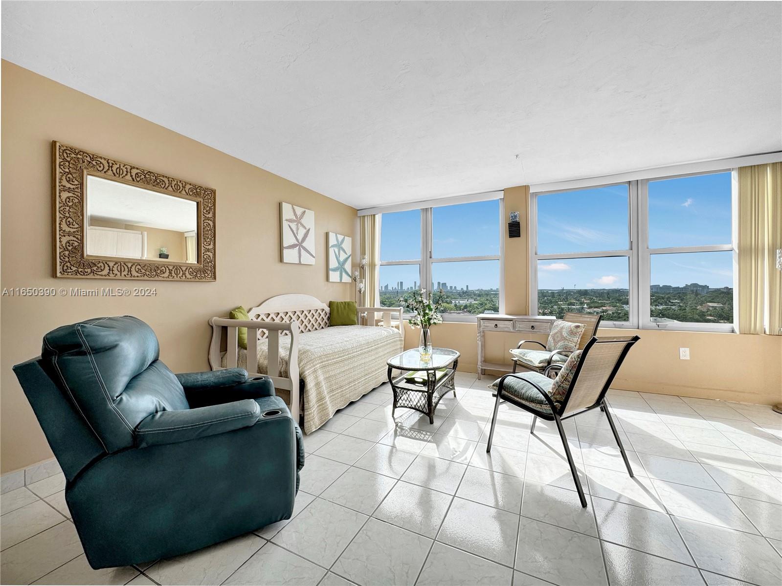 2899 Collins Ave # 1150