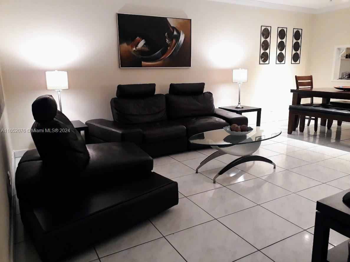 215 SE 3rd Ave # 104A