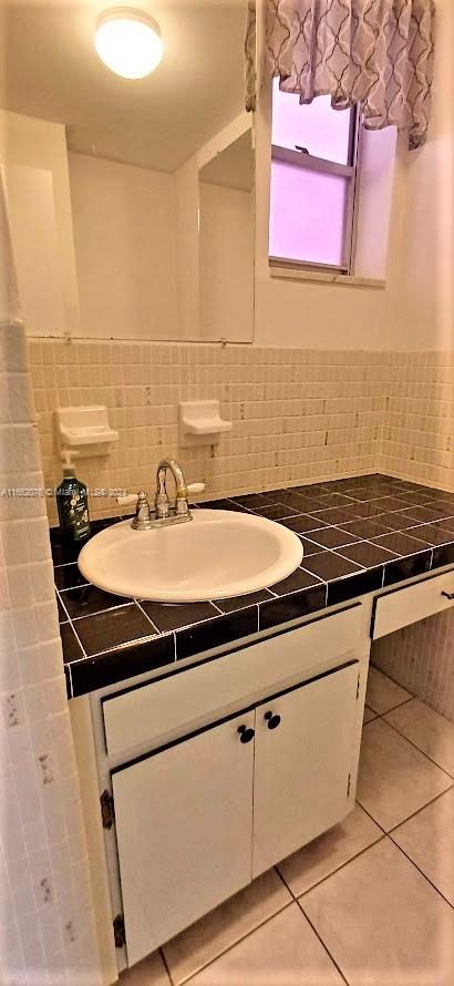 215 SE 3rd Ave # 104A