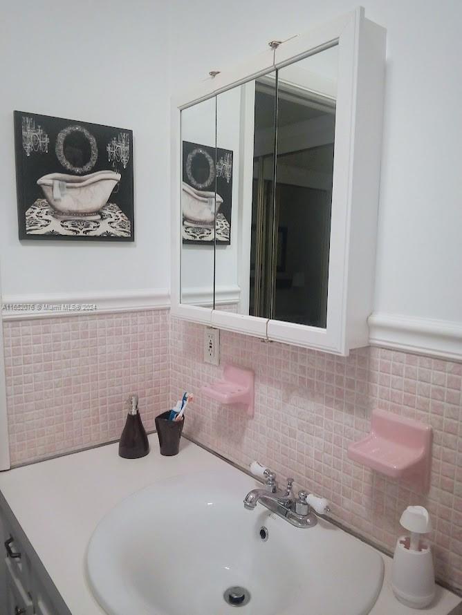 215 SE 3rd Ave # 104A