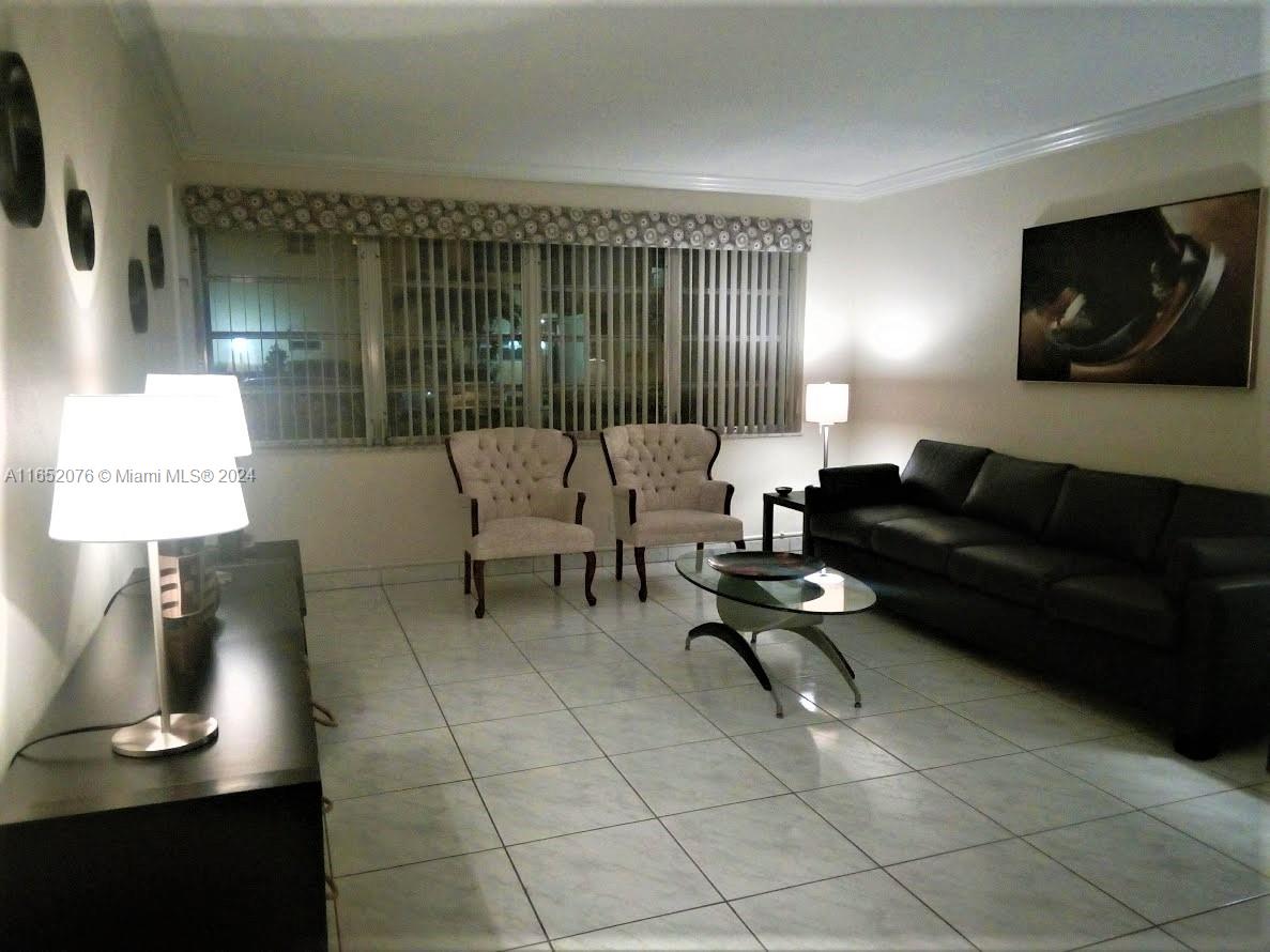 215 SE 3rd Ave # 104A