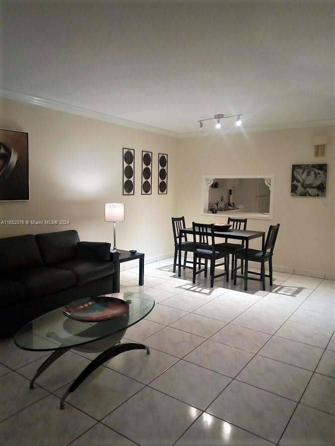 215 SE 3rd Ave # 104A