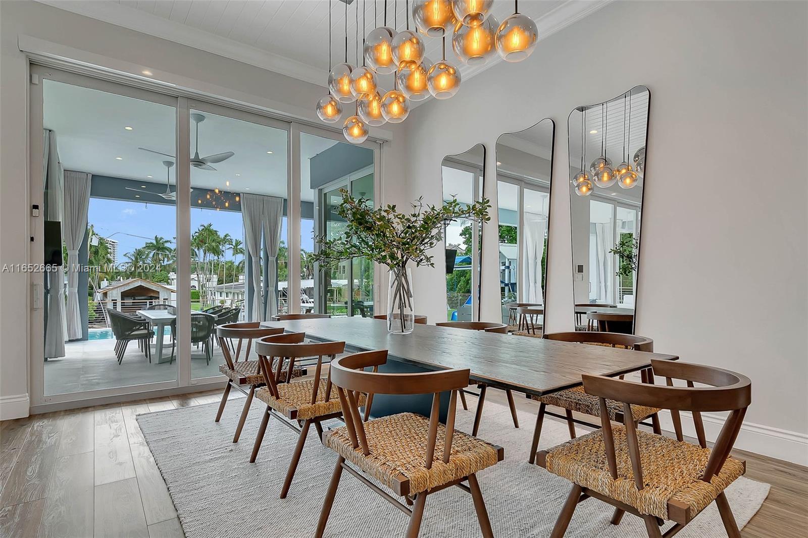 1820 S Bayshore Dr