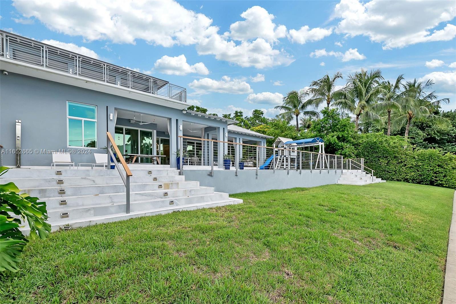 1820 S Bayshore Dr