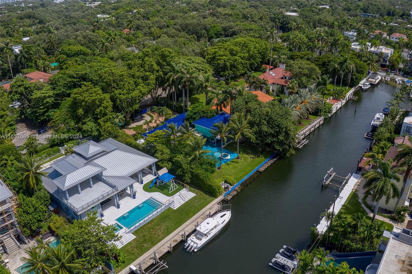 1820 S Bayshore Dr
