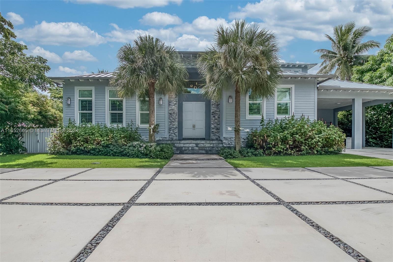 1820 S Bayshore Dr