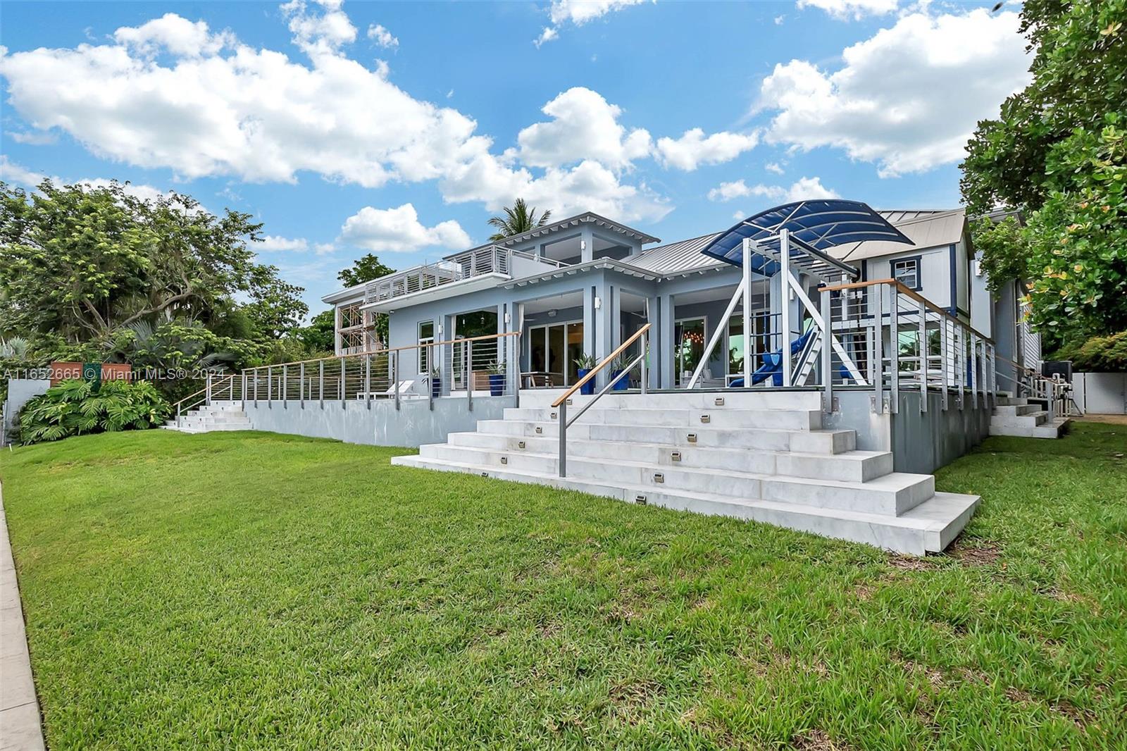 1820 S Bayshore Dr