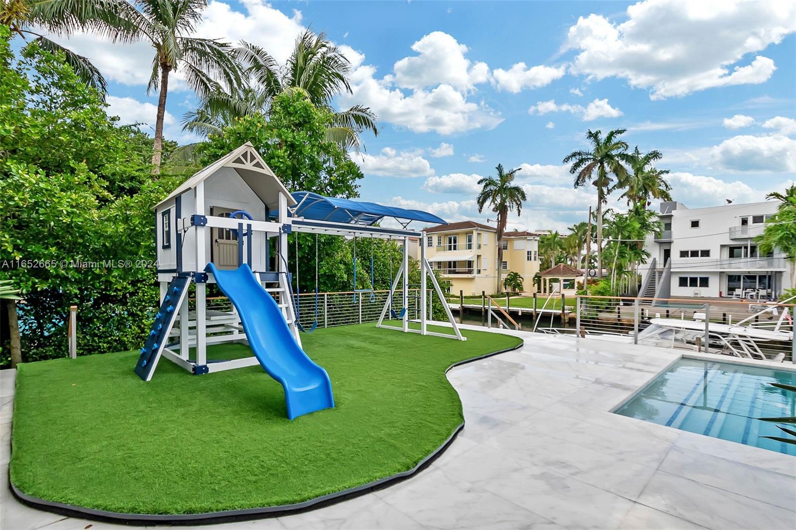 1820 S Bayshore Dr