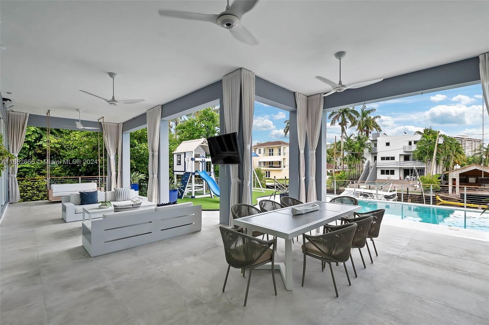 1820 S Bayshore Dr