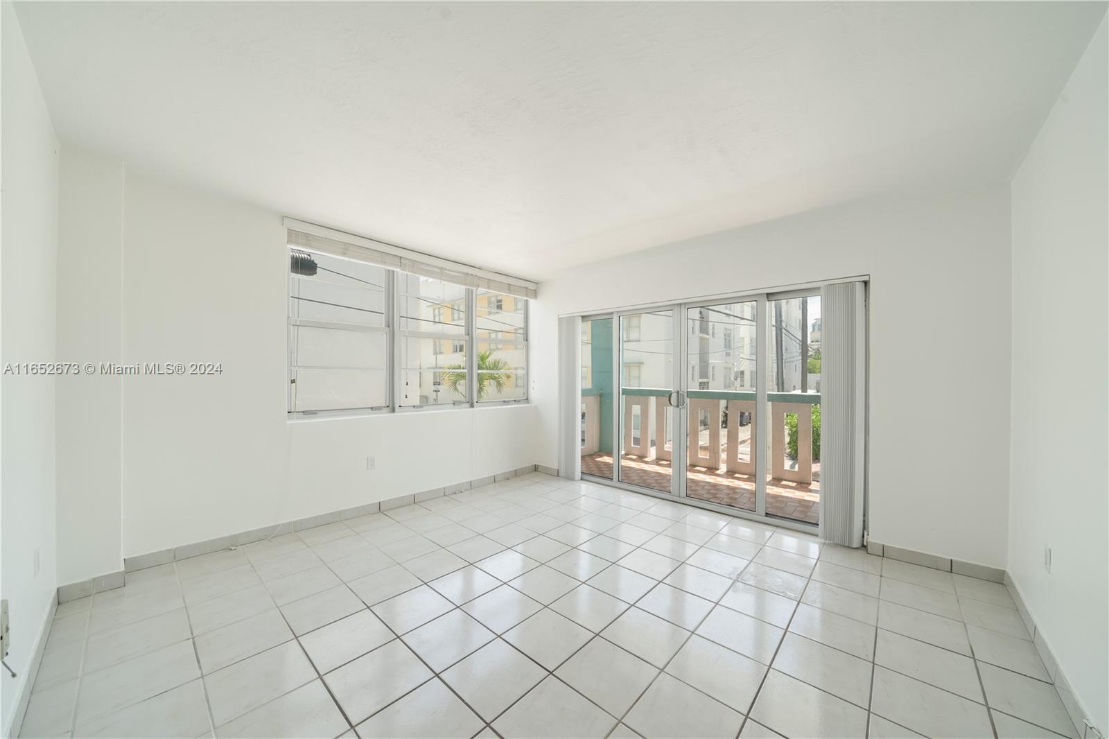 701 Collins Ave # 1F
