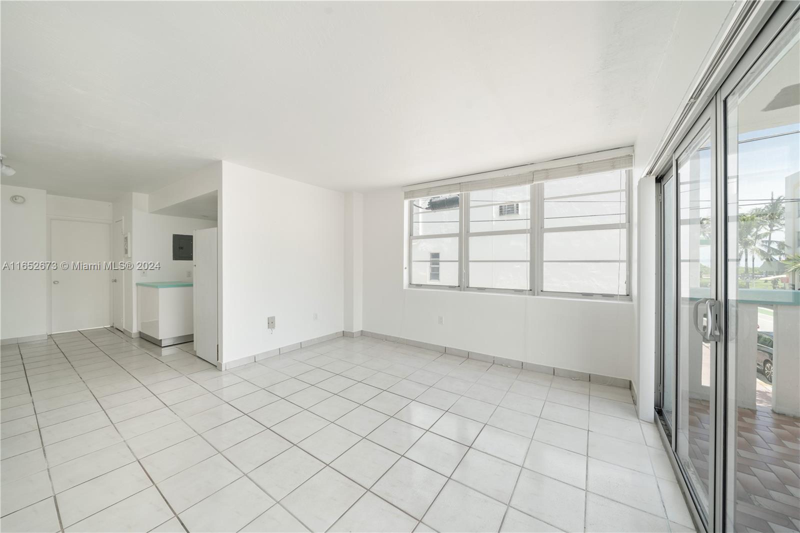 701 Collins Ave # 1F