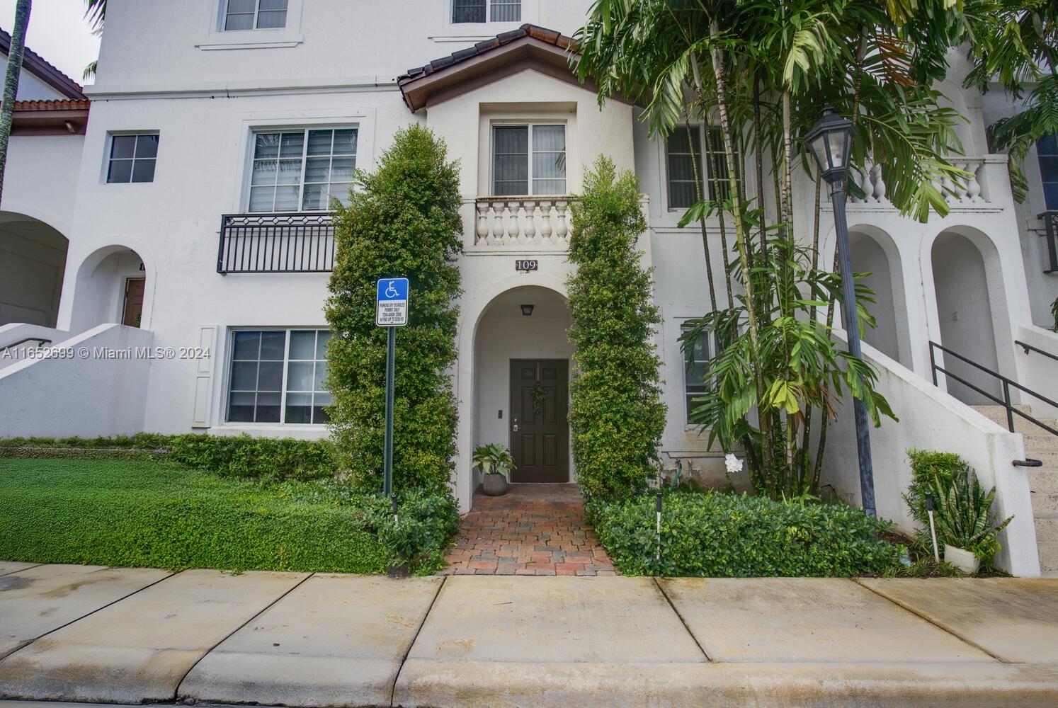 12430 SW 50th St # 109