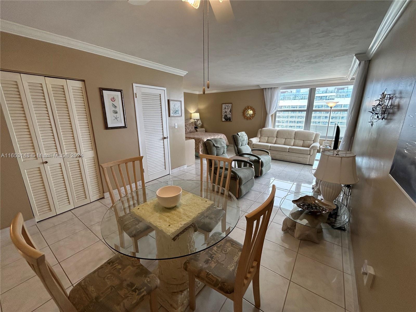 2899 Collins Ave # 1427