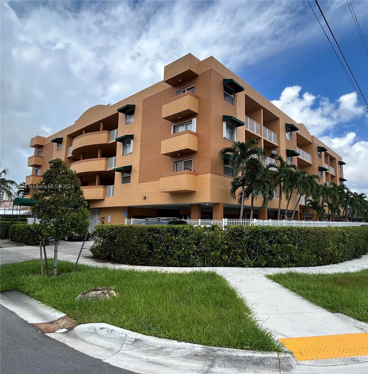 2441 SW 31st Ave # 309