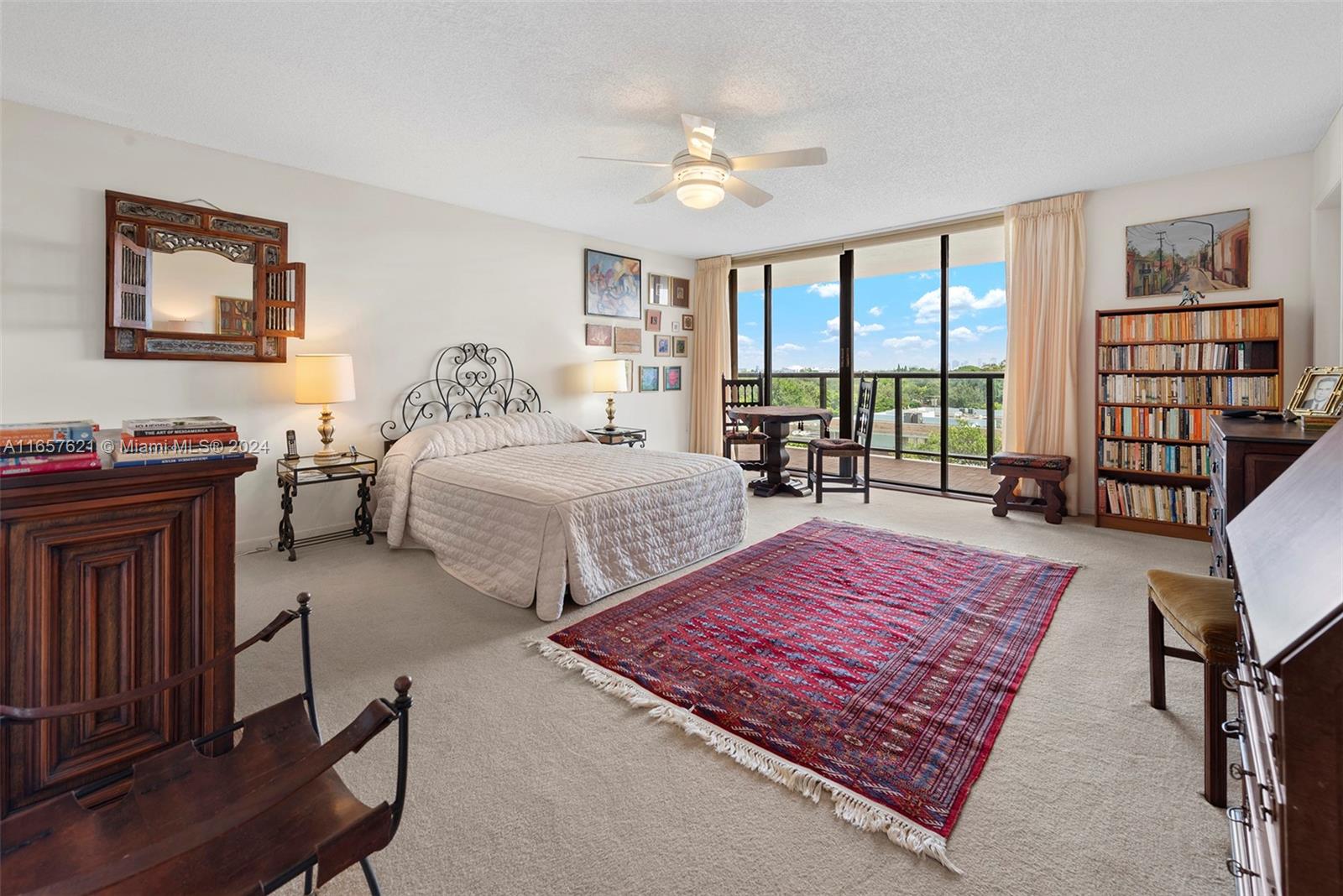2575 S Bayshore Dr # 9B