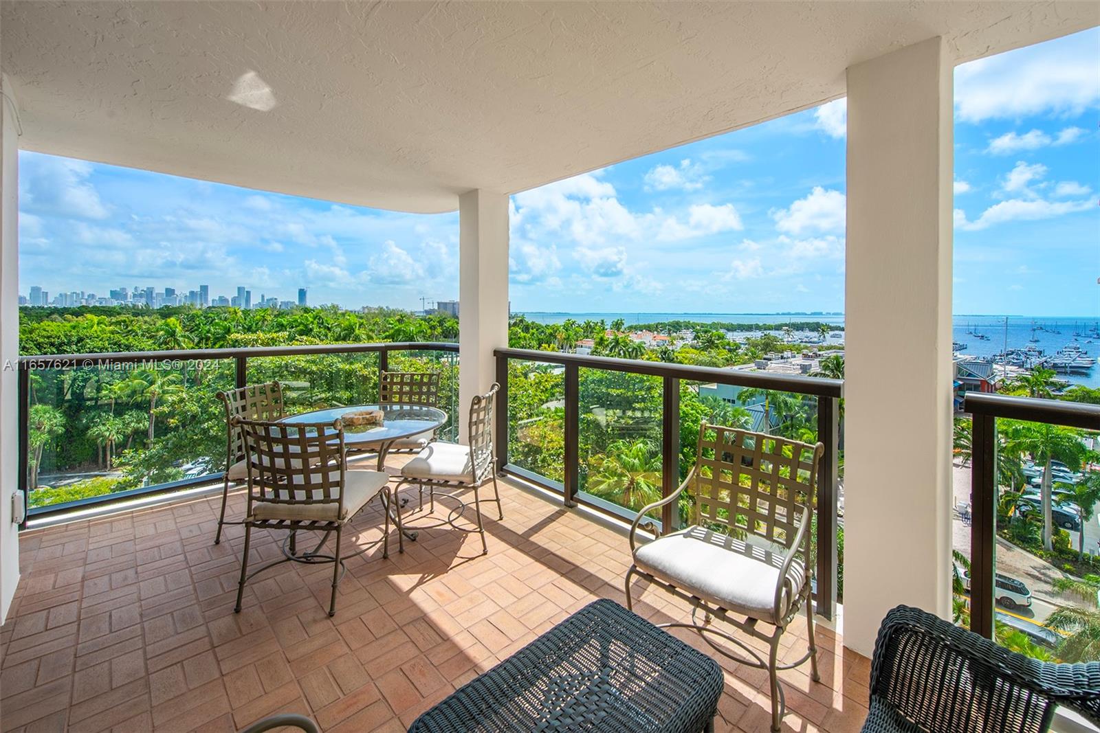 2575 S Bayshore Dr # 9B