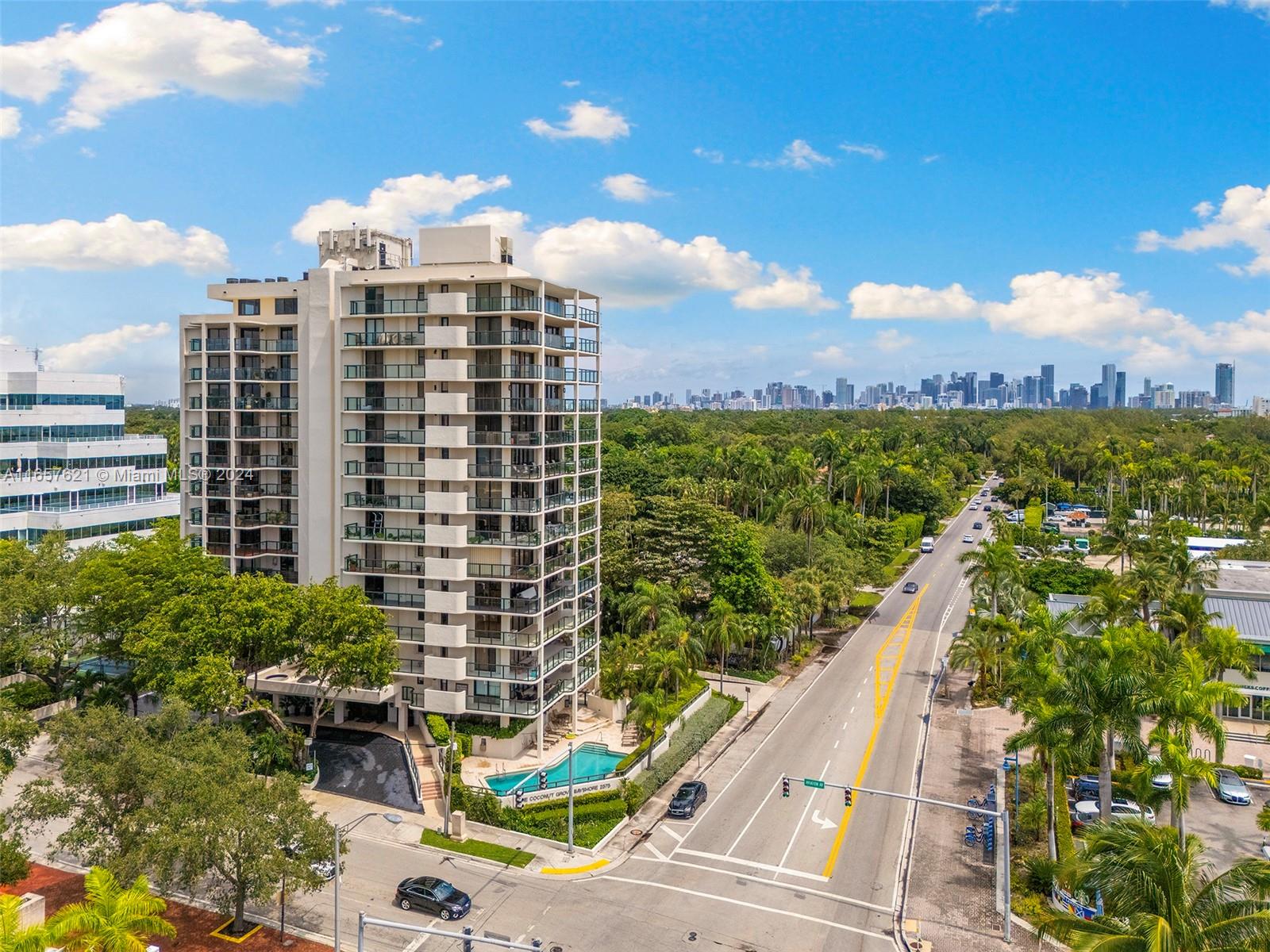 2575 S Bayshore Dr # 9B