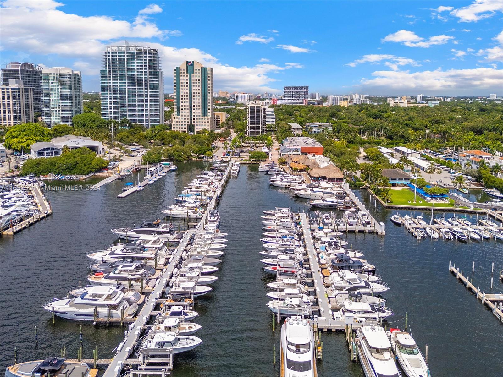 2575 S Bayshore Dr # 9B