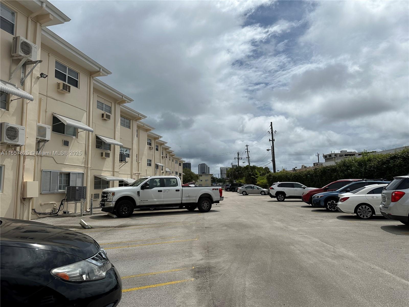 141 NE 10th Ave # 29A