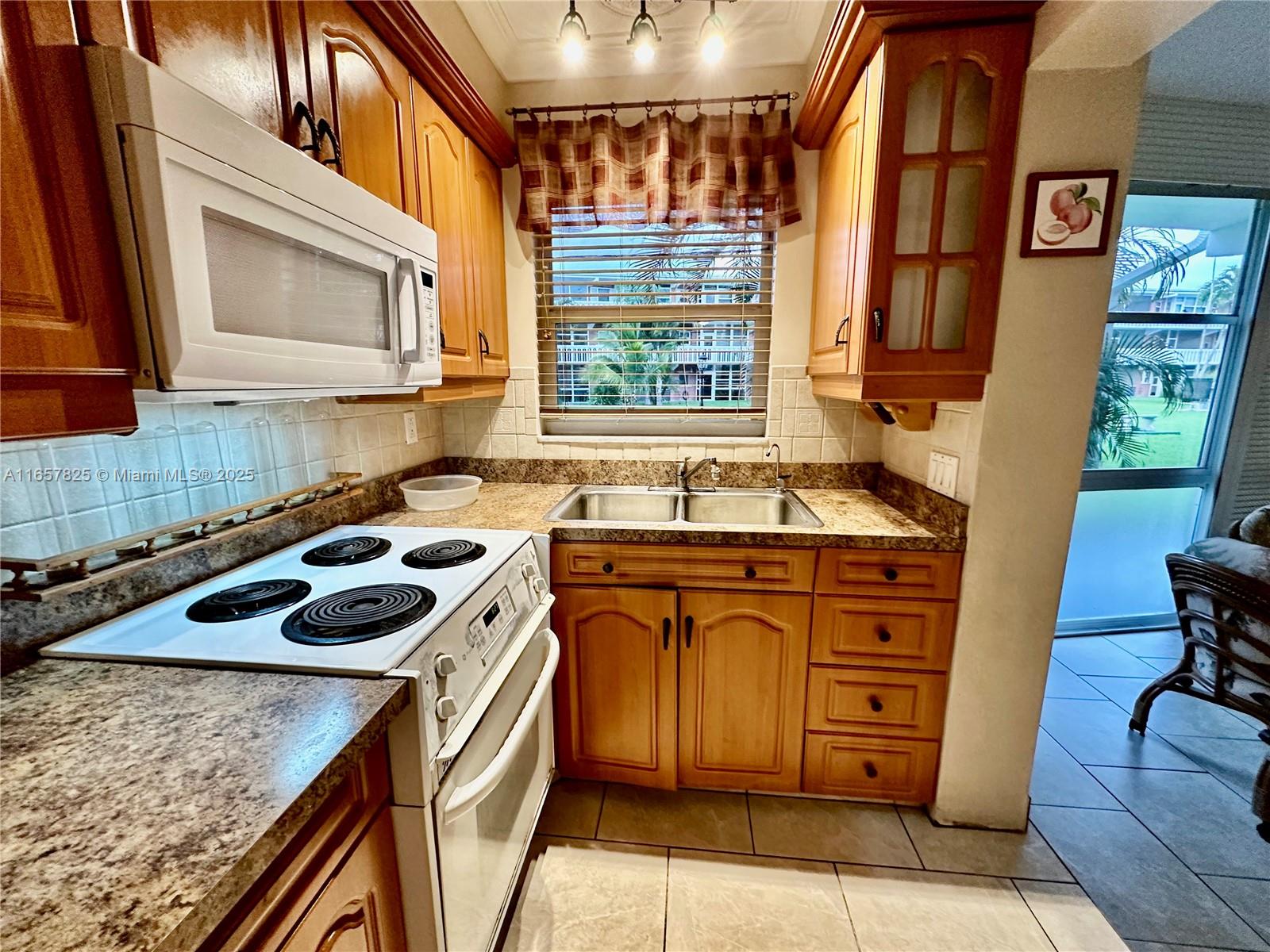 141 NE 10th Ave # 29A
