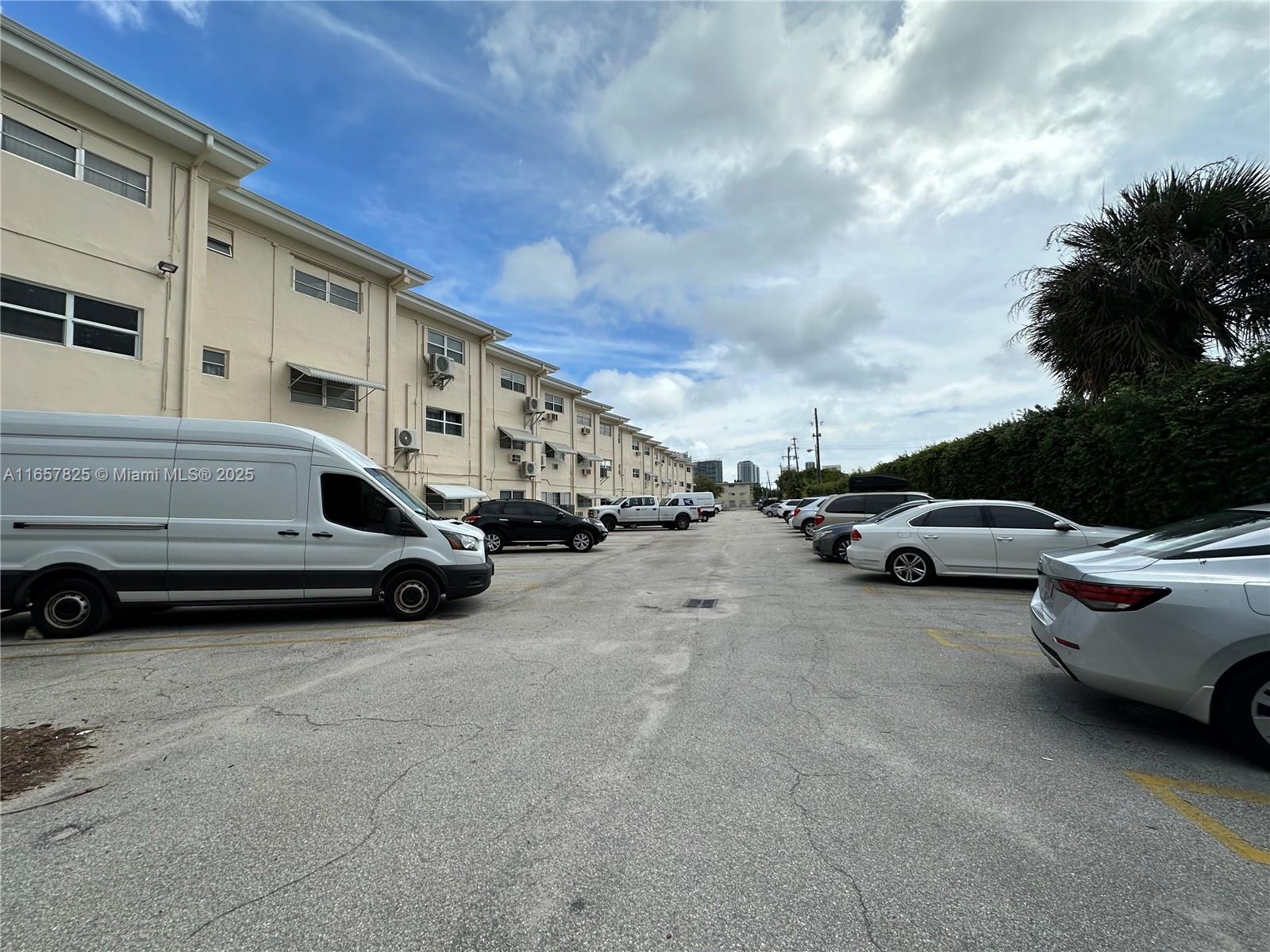 141 NE 10th Ave # 29A